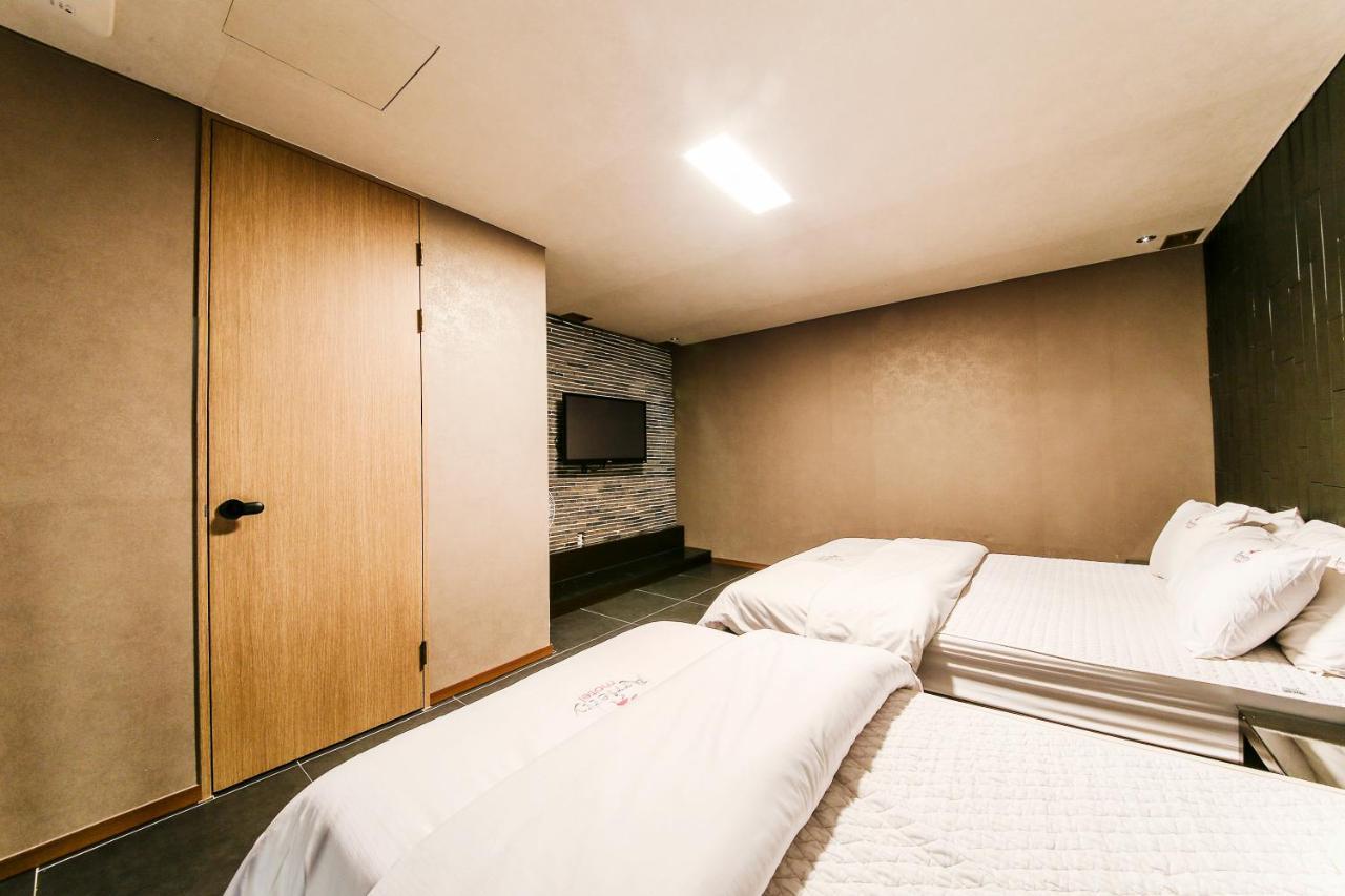 Gyeongju Arrietty Motel Bagian luar foto