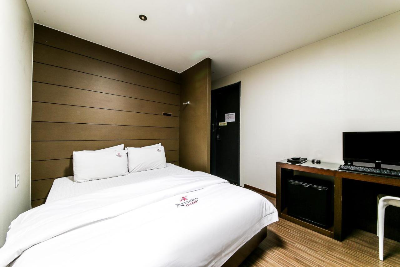 Gyeongju Arrietty Motel Bagian luar foto