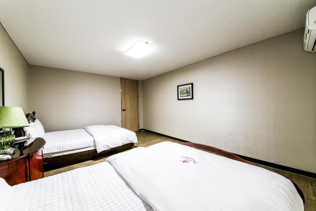 Gyeongju Arrietty Motel Bagian luar foto