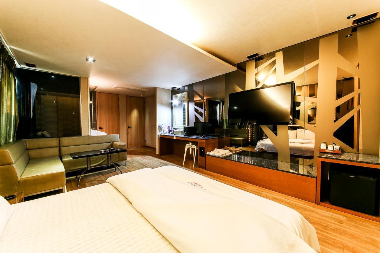 Gyeongju Arrietty Motel Bagian luar foto