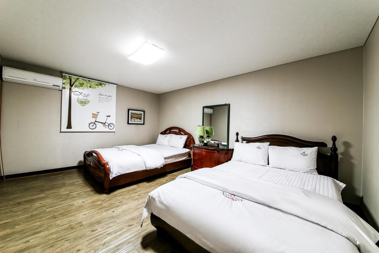 Gyeongju Arrietty Motel Bagian luar foto